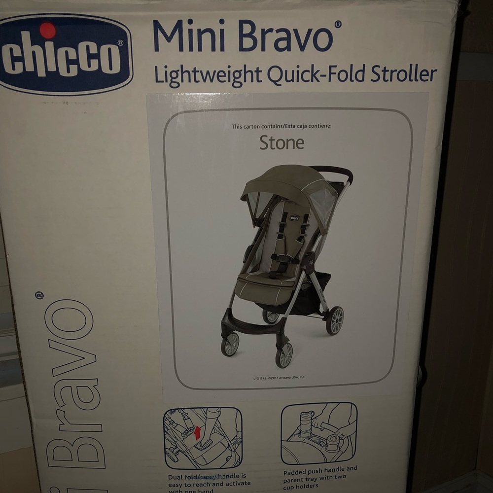 Chicco Mini Bravo lightweight stroller!